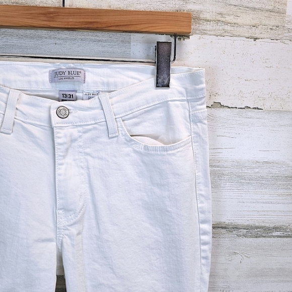 Judy Blue Cher Boho Bell Bottom White Jeans 31 Stretchy Spring Summer Comfort - Picture 9 of 15